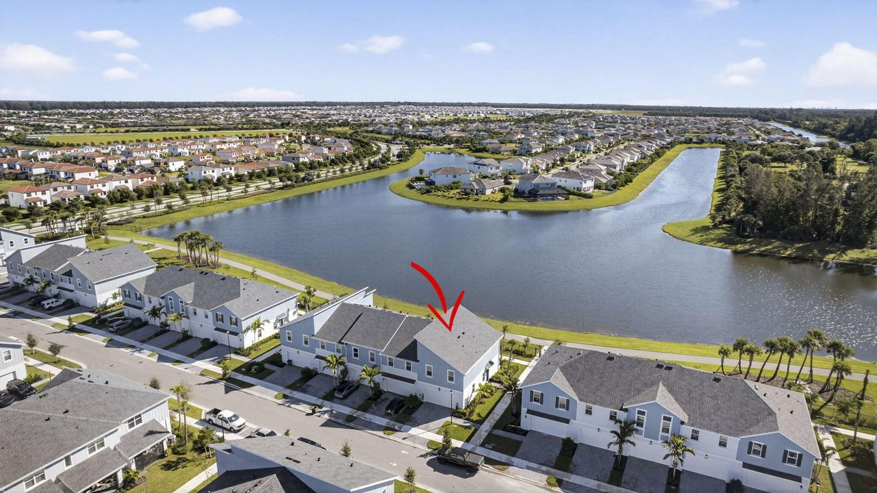 合同活跃: $477,000 (3 贝兹, 2 浴室, 1679 平方英尺)