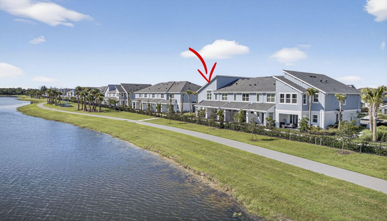 合同活跃: $477,000 (3 贝兹, 2 浴室, 1679 平方英尺)