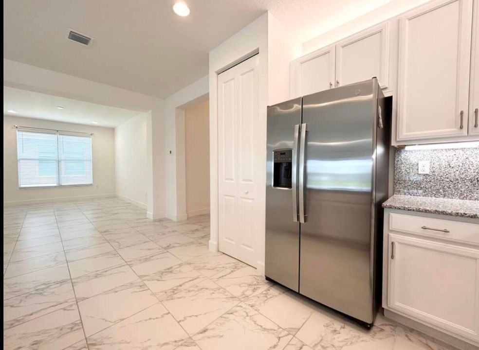 En Renta: $3,570 (4 camas, 2 baños, 2254 Pies cuadrados)