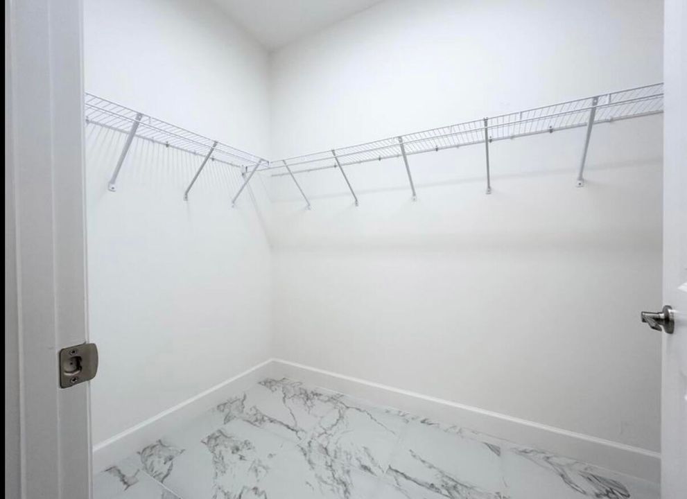 En Renta: $3,570 (4 camas, 2 baños, 2254 Pies cuadrados)