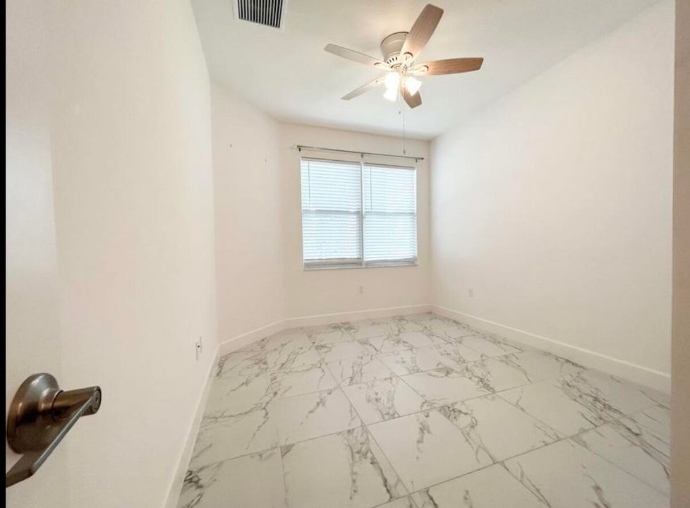 En Renta: $3,570 (4 camas, 2 baños, 2254 Pies cuadrados)