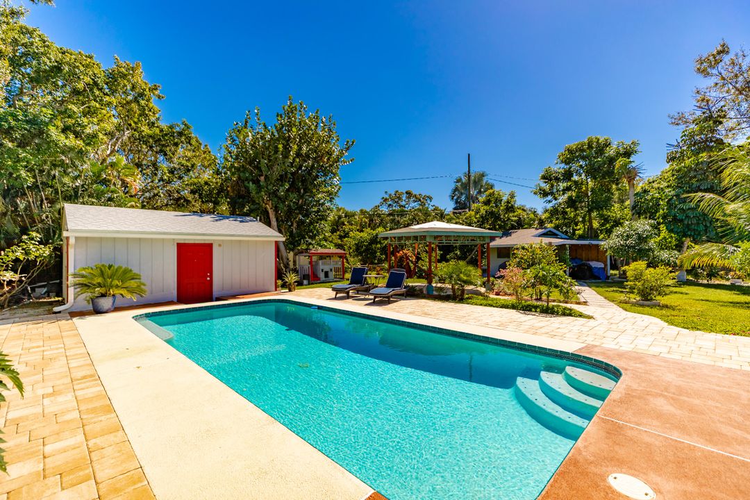 待售: $429,000 (4 贝兹, 2 浴室, 1767 平方英尺)