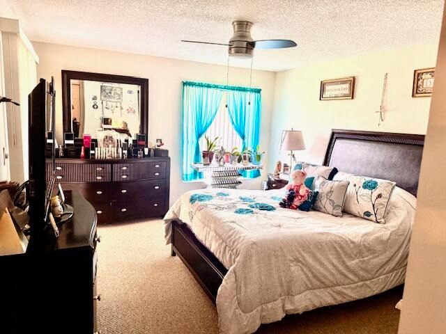 En Venta: $247,000 (2 camas, 2 baños, 1010 Pies cuadrados)