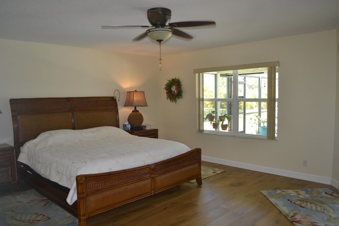 合同活跃: $689,000 (4 贝兹, 2 浴室, 2203 平方英尺)