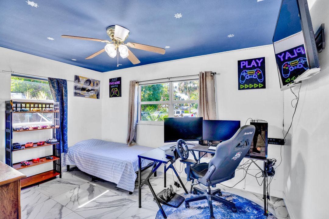 待售: $429,000 (4 贝兹, 2 浴室, 1767 平方英尺)