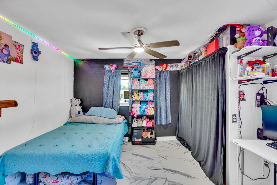 待售: $429,000 (4 贝兹, 2 浴室, 1767 平方英尺)