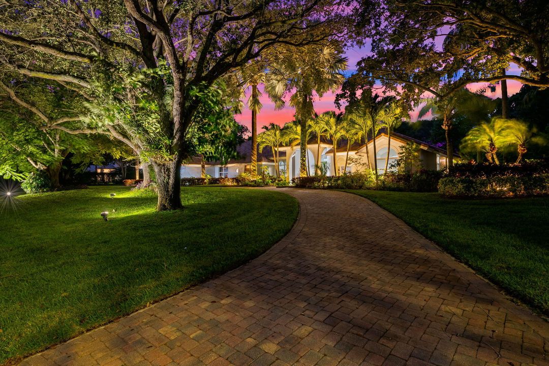 На продажу: $3,750,000 (5 спален, 3 ванн, 4563 Квадратных фут)