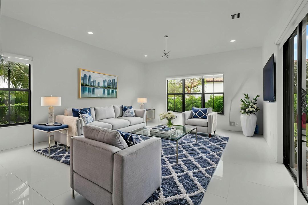 For Sale: $1,125,000 (5 beds, 4 baths, 4035 Square Feet)