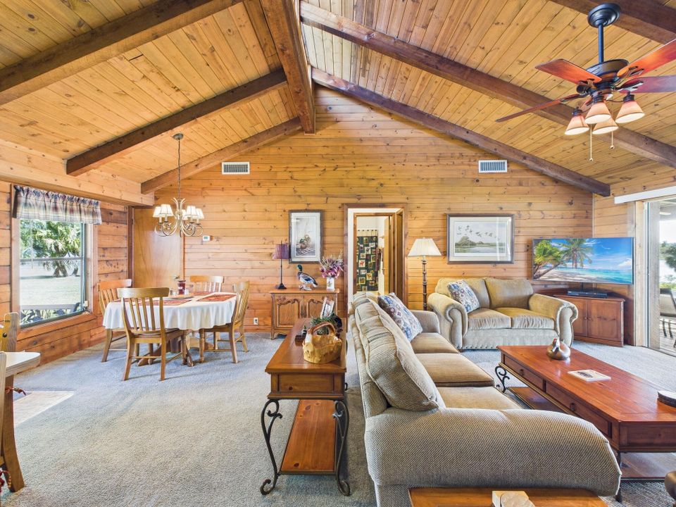 待售: $575,000 (3 贝兹, 2 浴室, 1242 平方英尺)