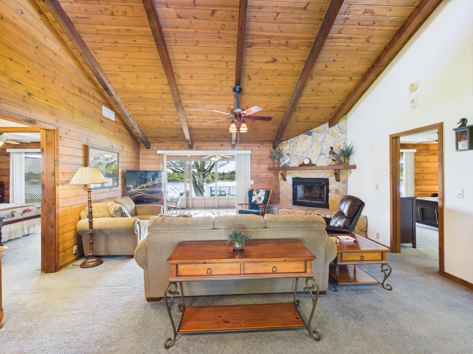 待售: $575,000 (3 贝兹, 2 浴室, 1242 平方英尺)