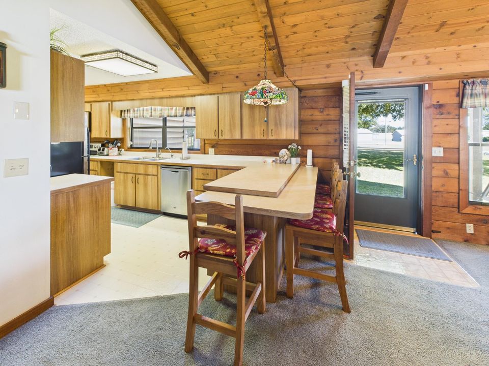 待售: $575,000 (3 贝兹, 2 浴室, 1242 平方英尺)