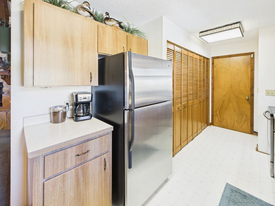 待售: $575,000 (3 贝兹, 2 浴室, 1242 平方英尺)