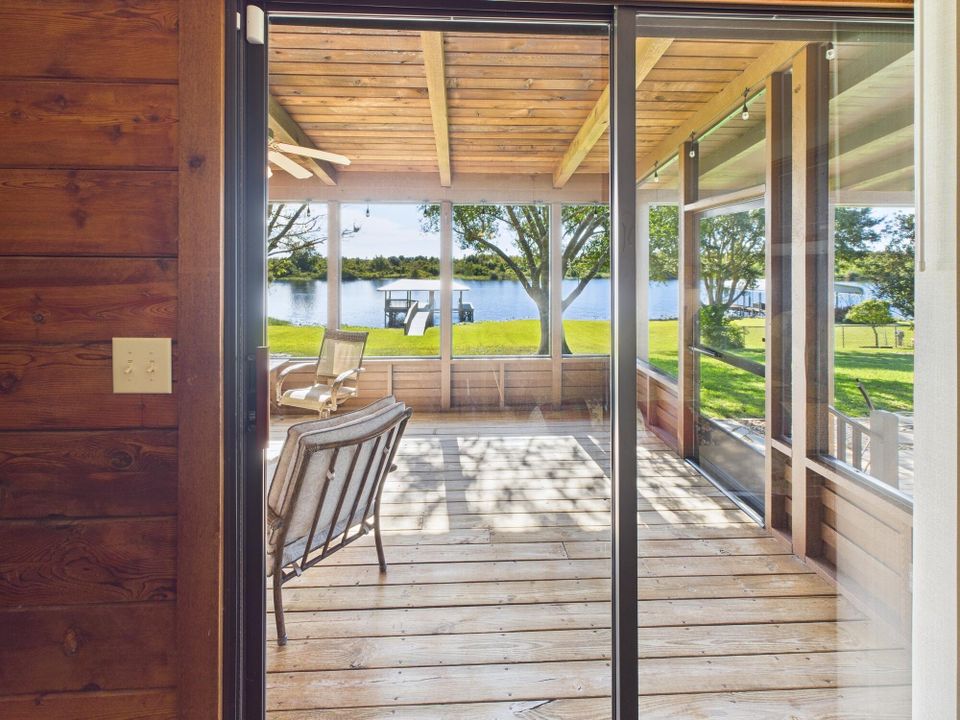 待售: $575,000 (3 贝兹, 2 浴室, 1242 平方英尺)