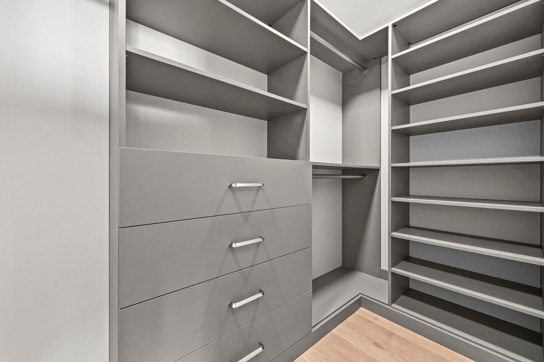 待售: $2,999,999 (3 贝兹, 3 浴室, 2590 平方英尺)