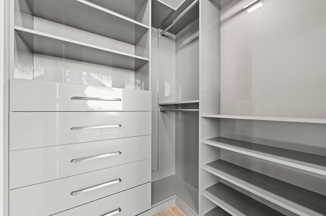 待售: $2,999,999 (3 贝兹, 3 浴室, 2590 平方英尺)