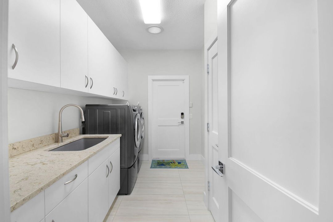 待售: $1,695,000 (3 贝兹, 3 浴室, 2746 平方英尺)