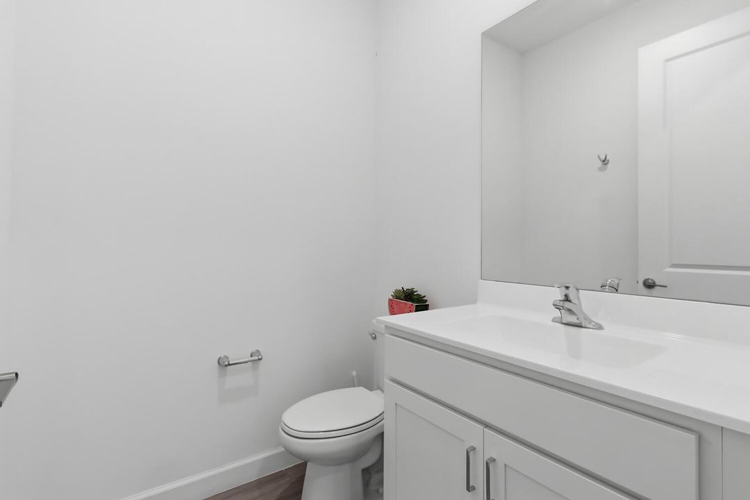 For Sale: $515,000 (3 beds, 2 baths, 1931 Square Feet)