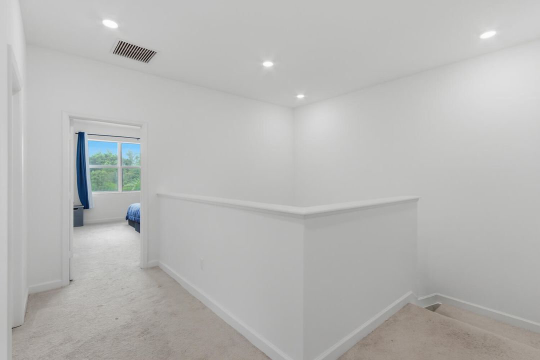 For Sale: $515,000 (3 beds, 2 baths, 1931 Square Feet)