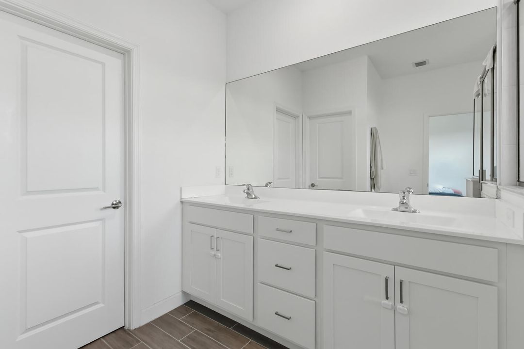 For Sale: $515,000 (3 beds, 2 baths, 1931 Square Feet)