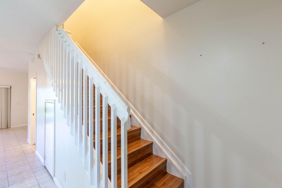 待售: $329,000 (2 贝兹, 2 浴室, 1008 平方英尺)