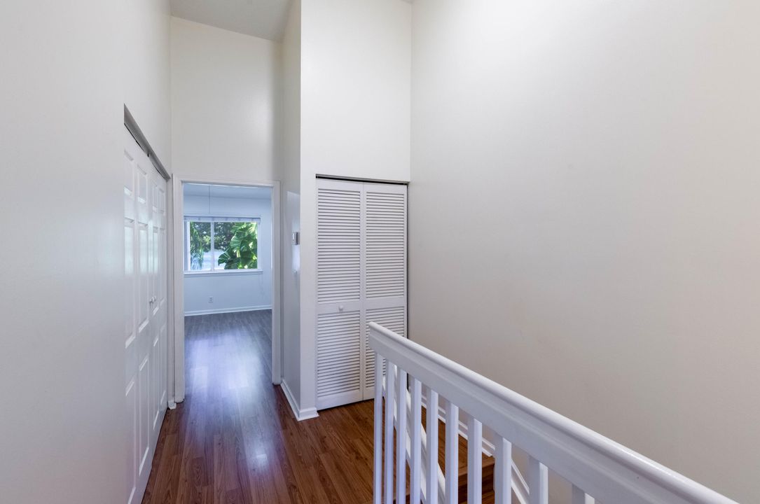 待售: $329,000 (2 贝兹, 2 浴室, 1008 平方英尺)