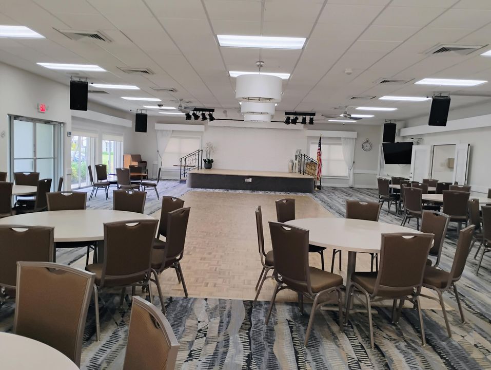 For Rent: $2,300 (2 beds, 2 baths, 1104 Square Feet)