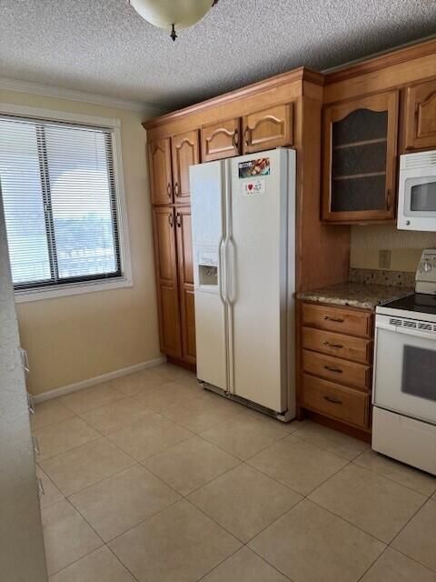 Active With Contract: $2,100 (2 beds, 2 baths, 1442 Square Feet)