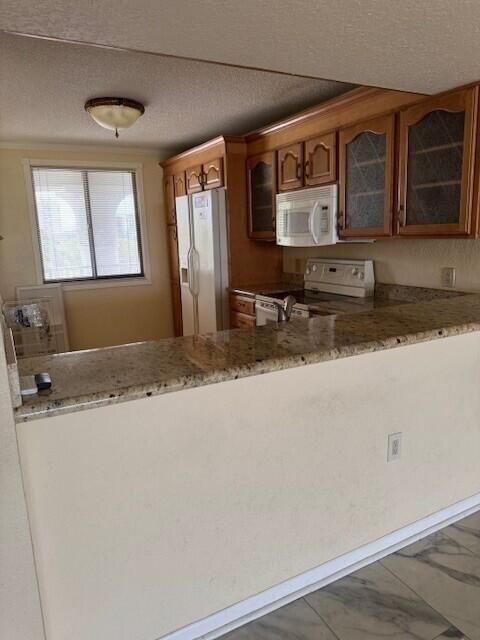 Active With Contract: $2,100 (2 beds, 2 baths, 1442 Square Feet)