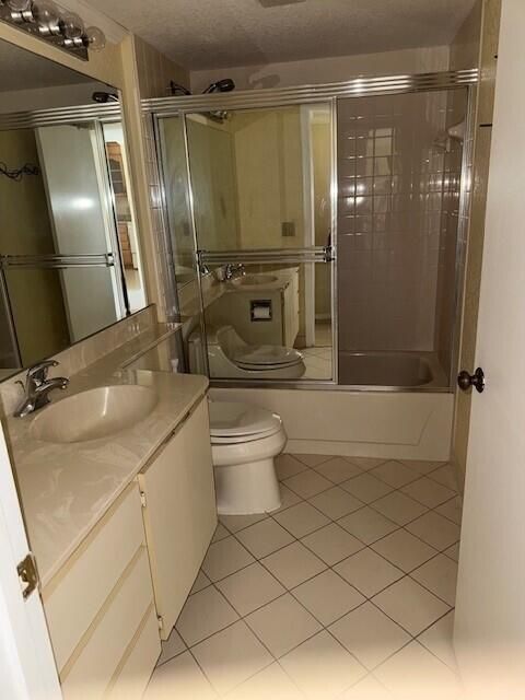 Active With Contract: $2,100 (2 beds, 2 baths, 1442 Square Feet)