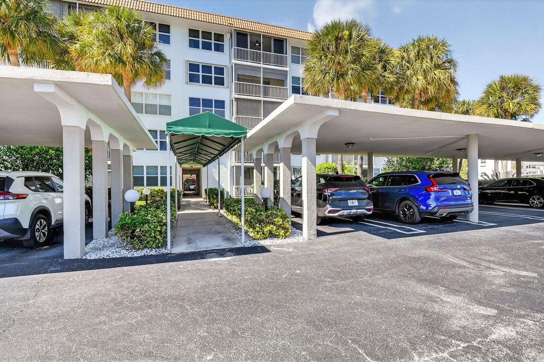 На продажу: $320,000 (2 спален, 2 ванн, 1200 Квадратных фут)