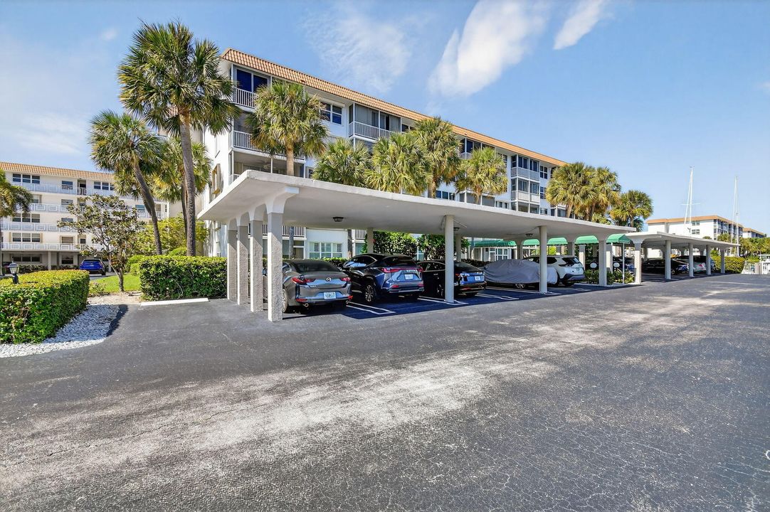 На продажу: $320,000 (2 спален, 2 ванн, 1200 Квадратных фут)