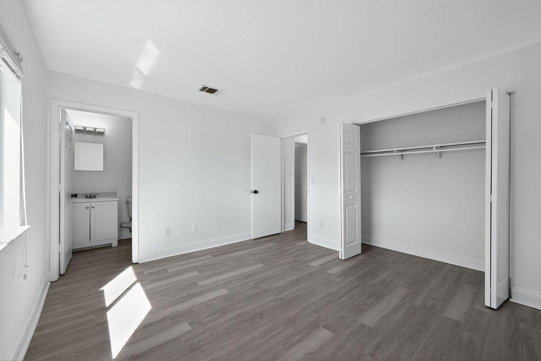 На продажу: $310,000 (3 спален, 2 ванн, 1000 Квадратных фут)