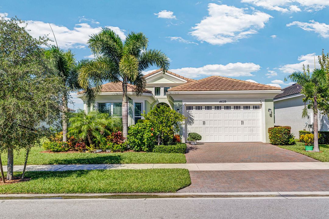 For Sale: $614,990 (3 beds, 2 baths, 2280 Square Feet)