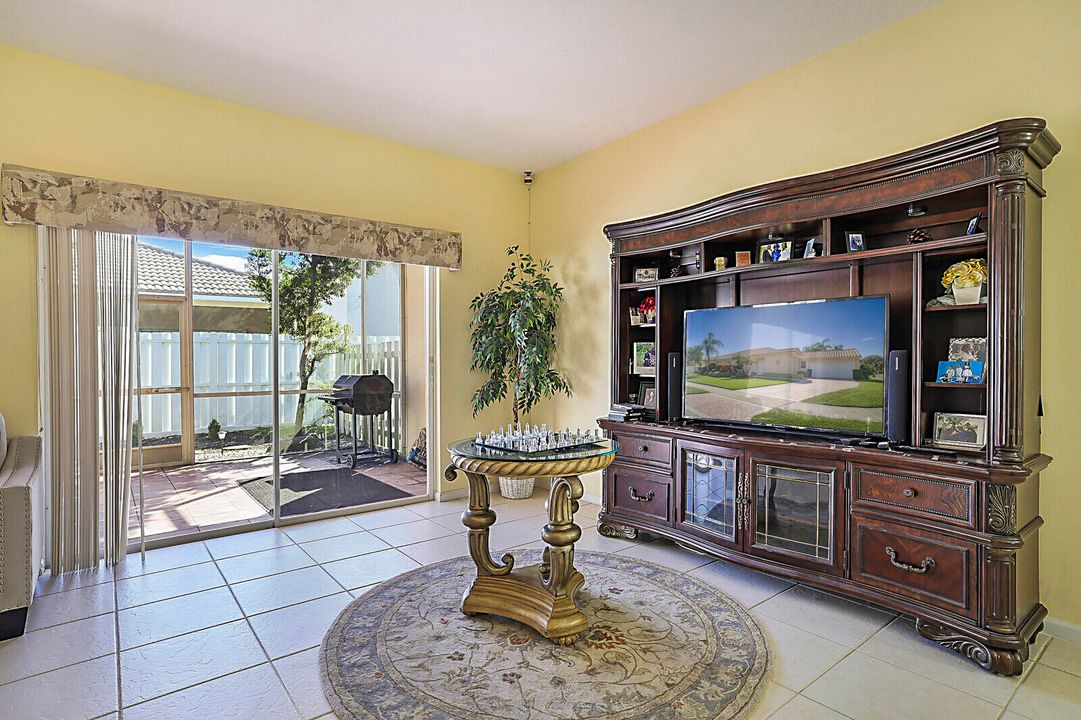 Active With Contract: $530,000 (4 beds, 2 baths, 2079 Square Feet)