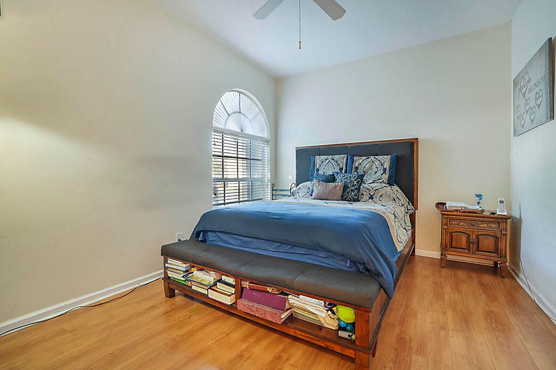 Active With Contract: $530,000 (4 beds, 2 baths, 2079 Square Feet)