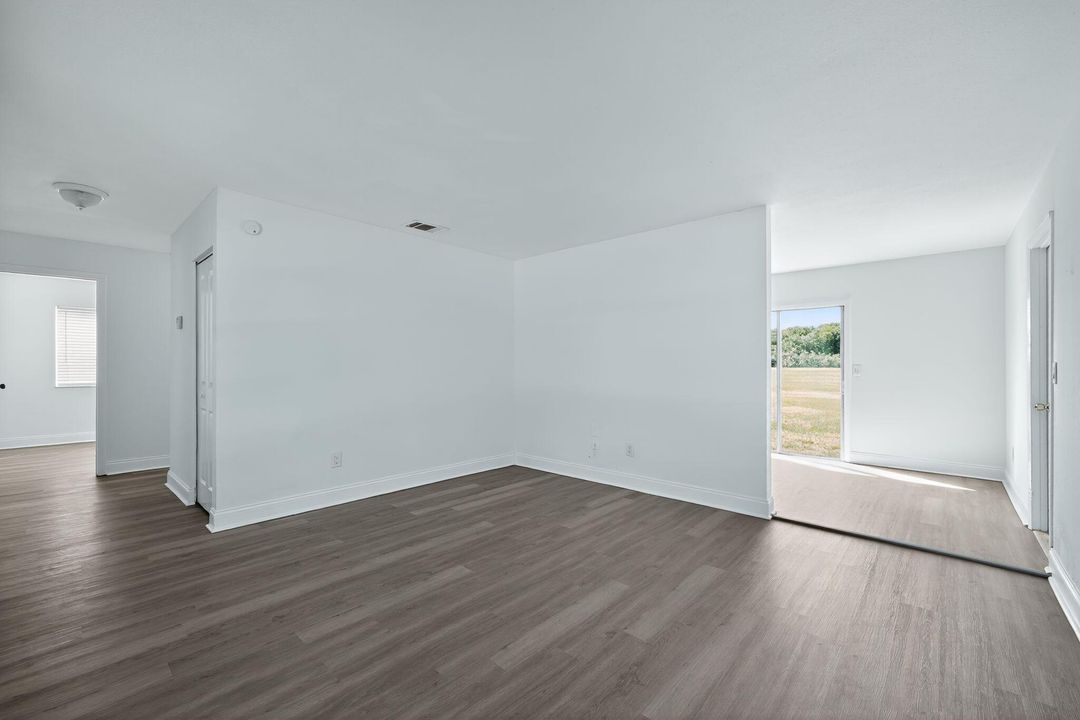 На продажу: $310,000 (3 спален, 2 ванн, 1000 Квадратных фут)