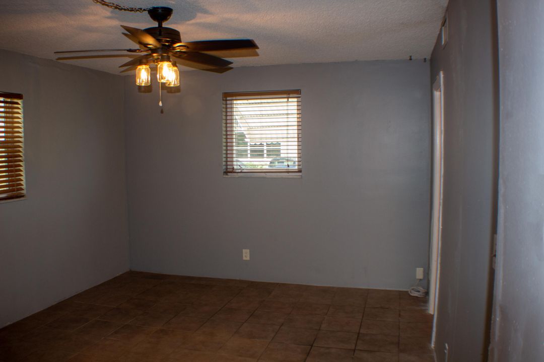 Active With Contract: $49,500 (2 beds, 1 baths, 894 Square Feet)
