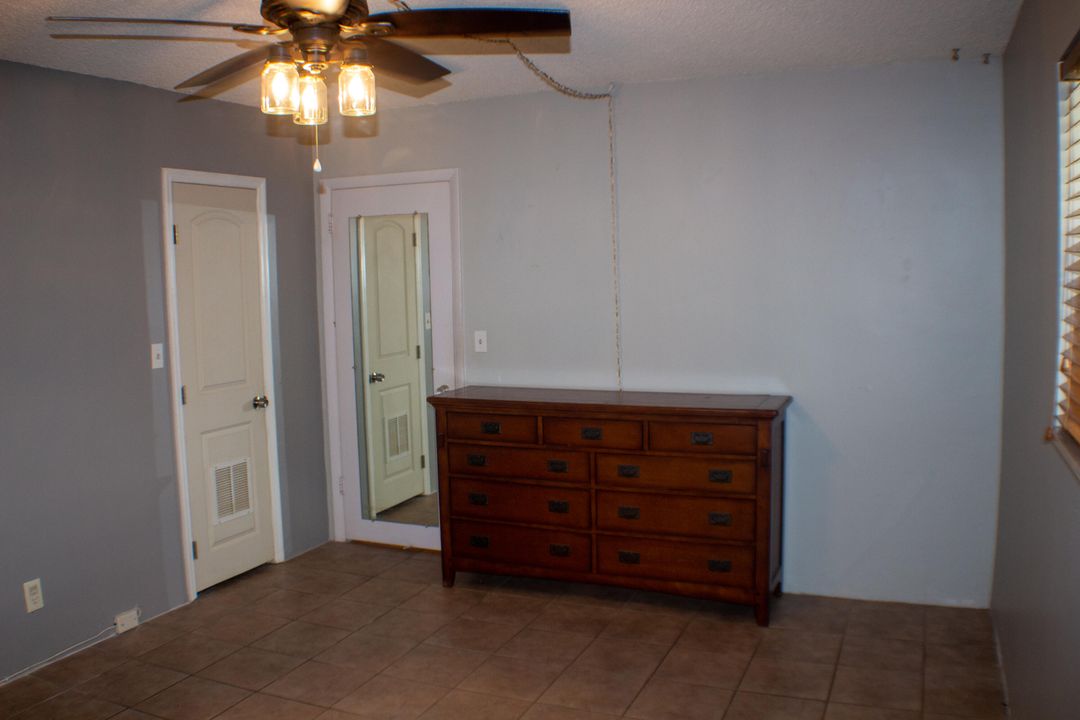 Active With Contract: $49,500 (2 beds, 1 baths, 894 Square Feet)
