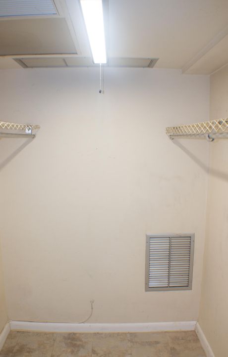 Active With Contract: $49,500 (2 beds, 1 baths, 894 Square Feet)