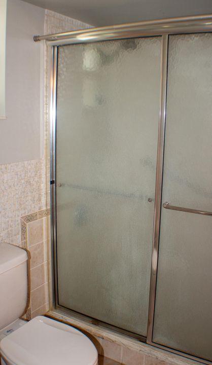 Active With Contract: $49,500 (2 beds, 1 baths, 894 Square Feet)