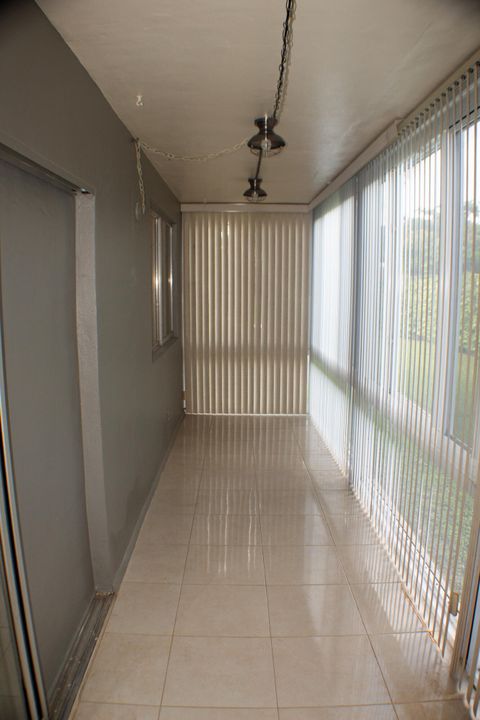 Active With Contract: $49,500 (2 beds, 1 baths, 894 Square Feet)