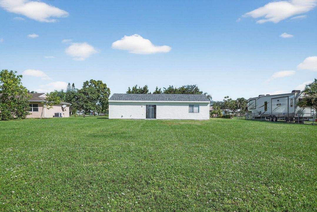 На продажу: $310,000 (3 спален, 2 ванн, 1000 Квадратных фут)