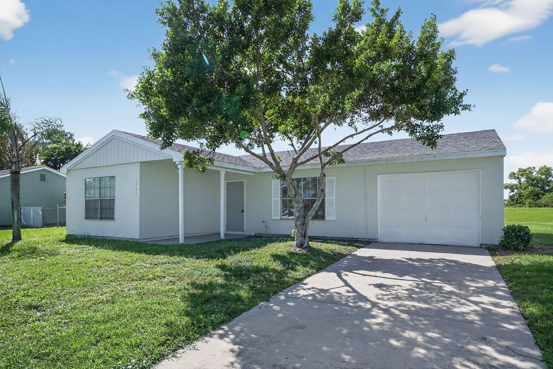 На продажу: $310,000 (3 спален, 2 ванн, 1000 Квадратных фут)