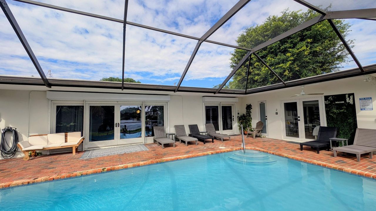 For Rent: $12,500 (3 beds, 3 baths, 2134 Square Feet)