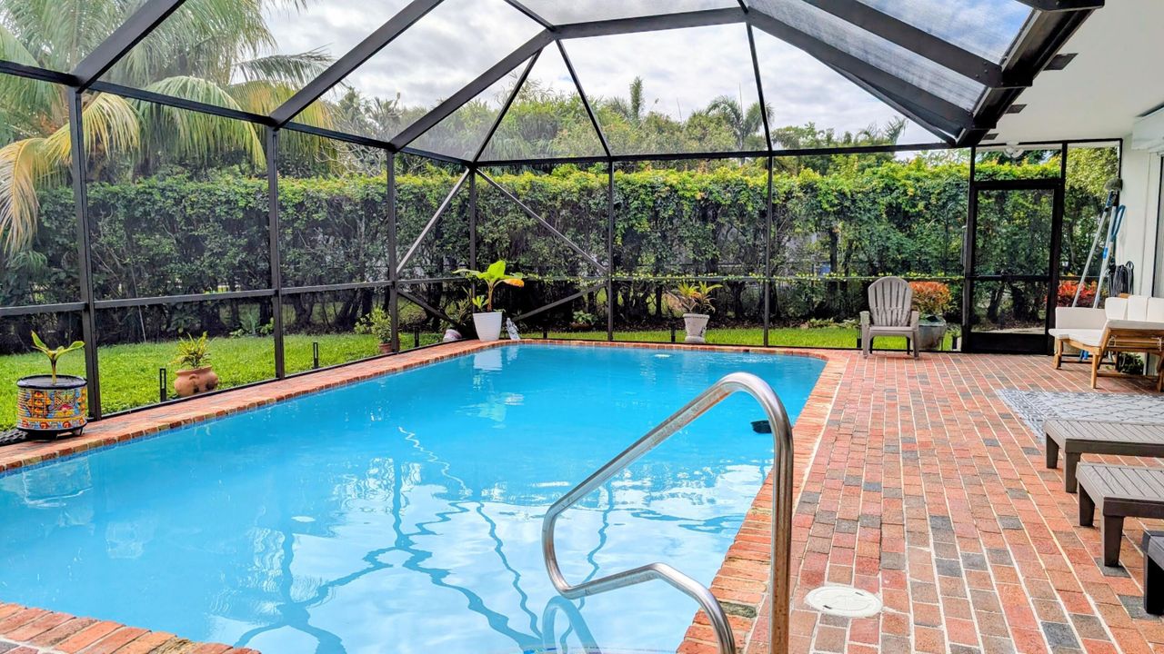 For Rent: $12,500 (3 beds, 3 baths, 2134 Square Feet)