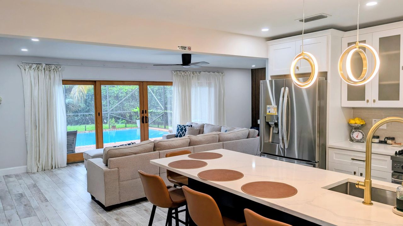 For Rent: $12,500 (3 beds, 3 baths, 2134 Square Feet)