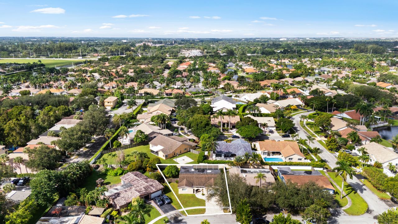 Active With Contract: $649,999 (3 beds, 2 baths, 1829 Square Feet)