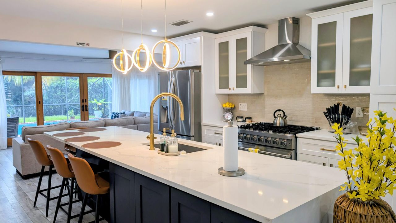 For Rent: $12,500 (3 beds, 3 baths, 2134 Square Feet)