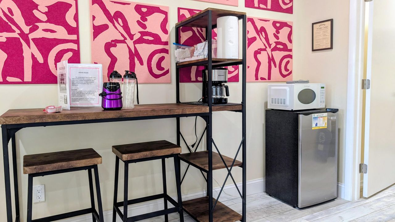 For Rent: $12,500 (3 beds, 3 baths, 2134 Square Feet)