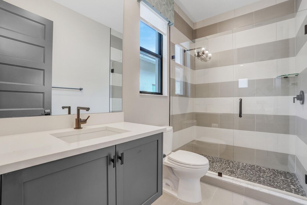 待售: $2,975,000 (4 贝兹, 4 浴室, 4390 平方英尺)